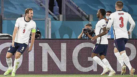 开云体育网址-梁宏业：英格兰场场训练赛，犹如独孤求败